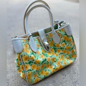 Darling yellow petunia Dooney & Bourke purse 🌼